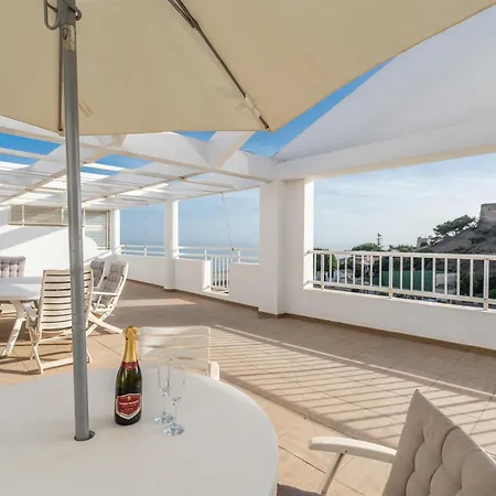 Penthouse Castillo *